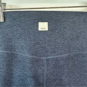 VUORI VW487 Leggings Mid Rise Elevation Slim Bootcut Crop Pants Gray Heather XL